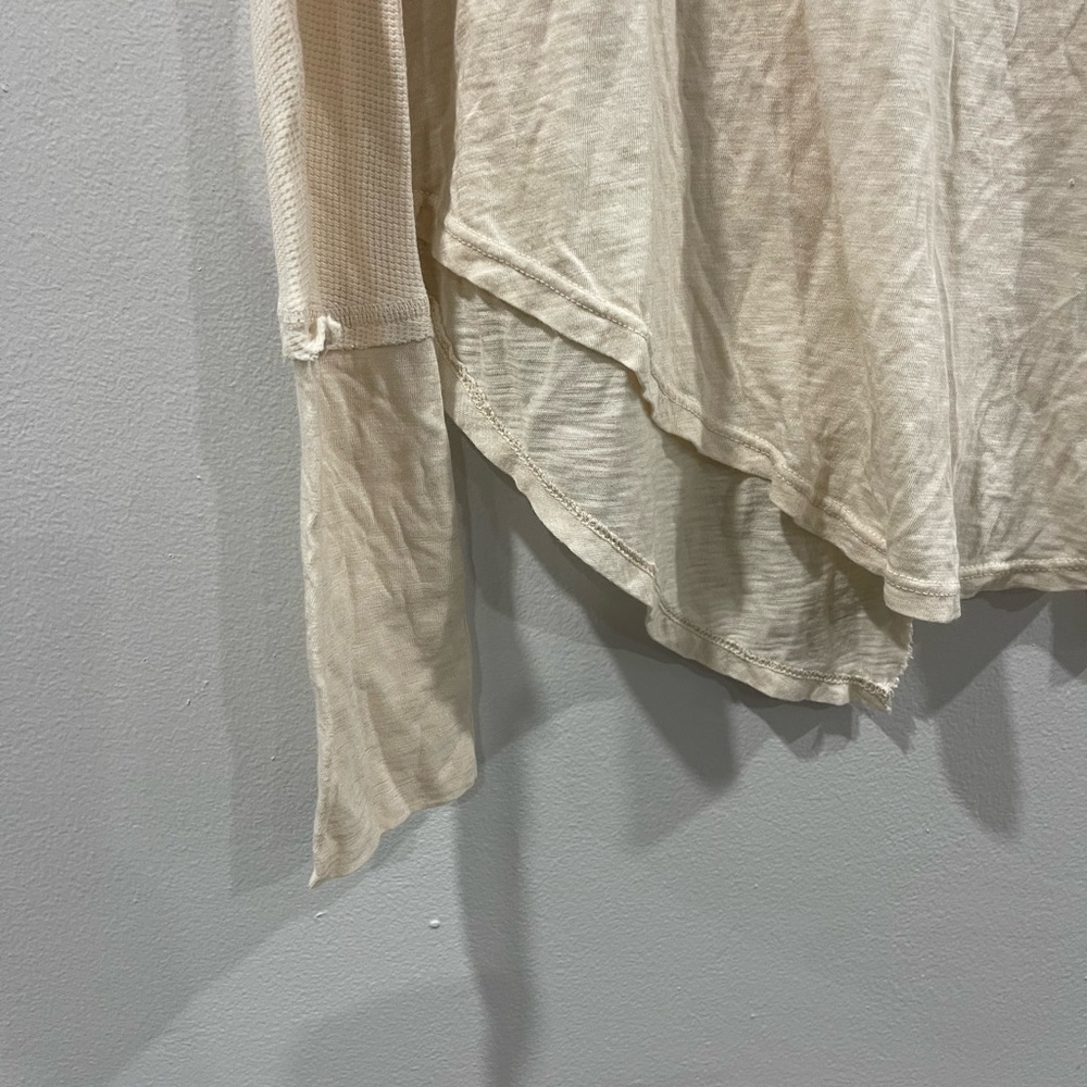 NWT LAmade Long Sleeve Beige Waffle Knit Top Sz Small - Picture 3 of 7